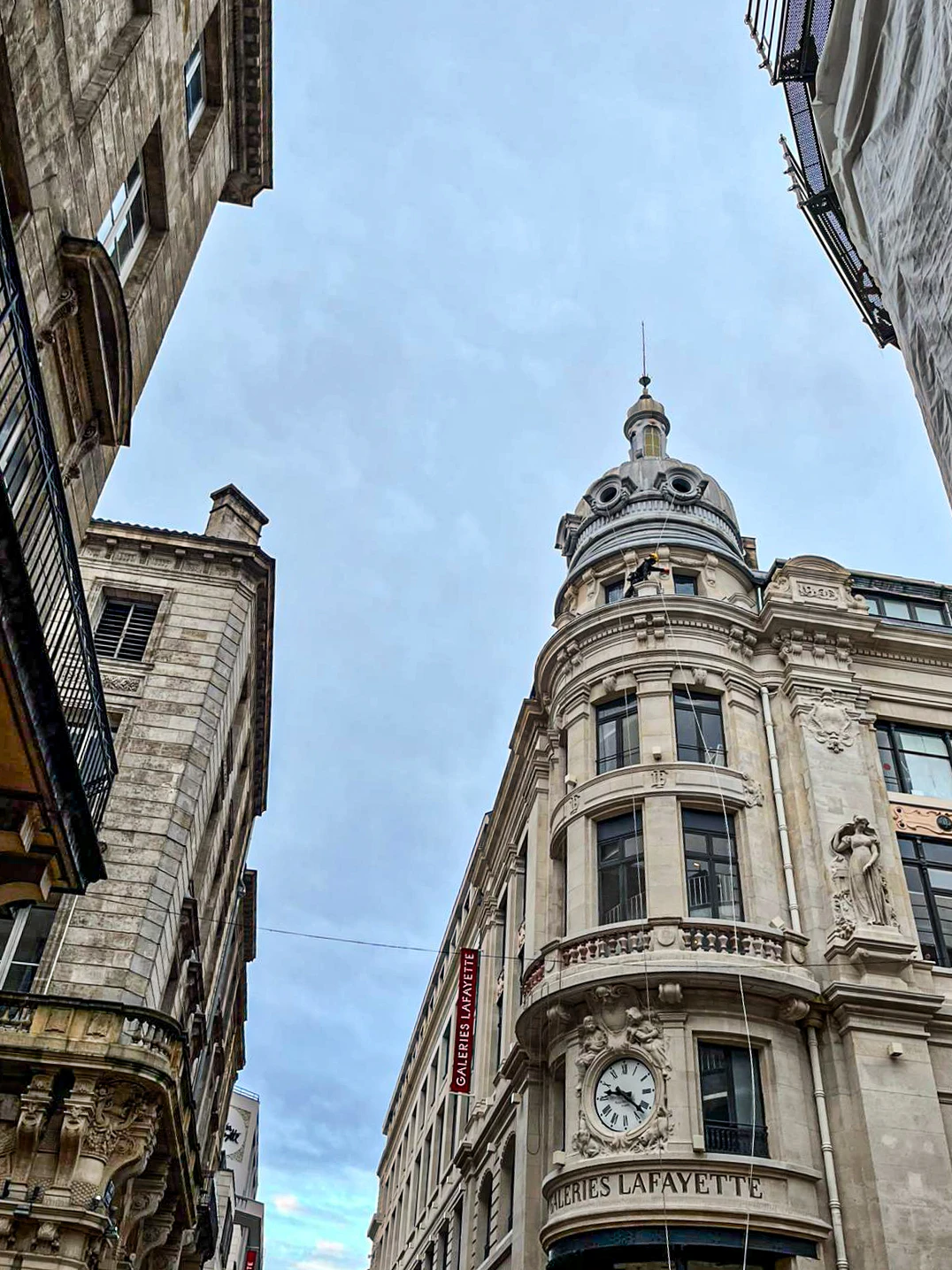 Intervention de cordistes MS Access pour à sa juste mesure chez LES ATELIERS PERRAULT à Bordeaux (bâtiment) – 1